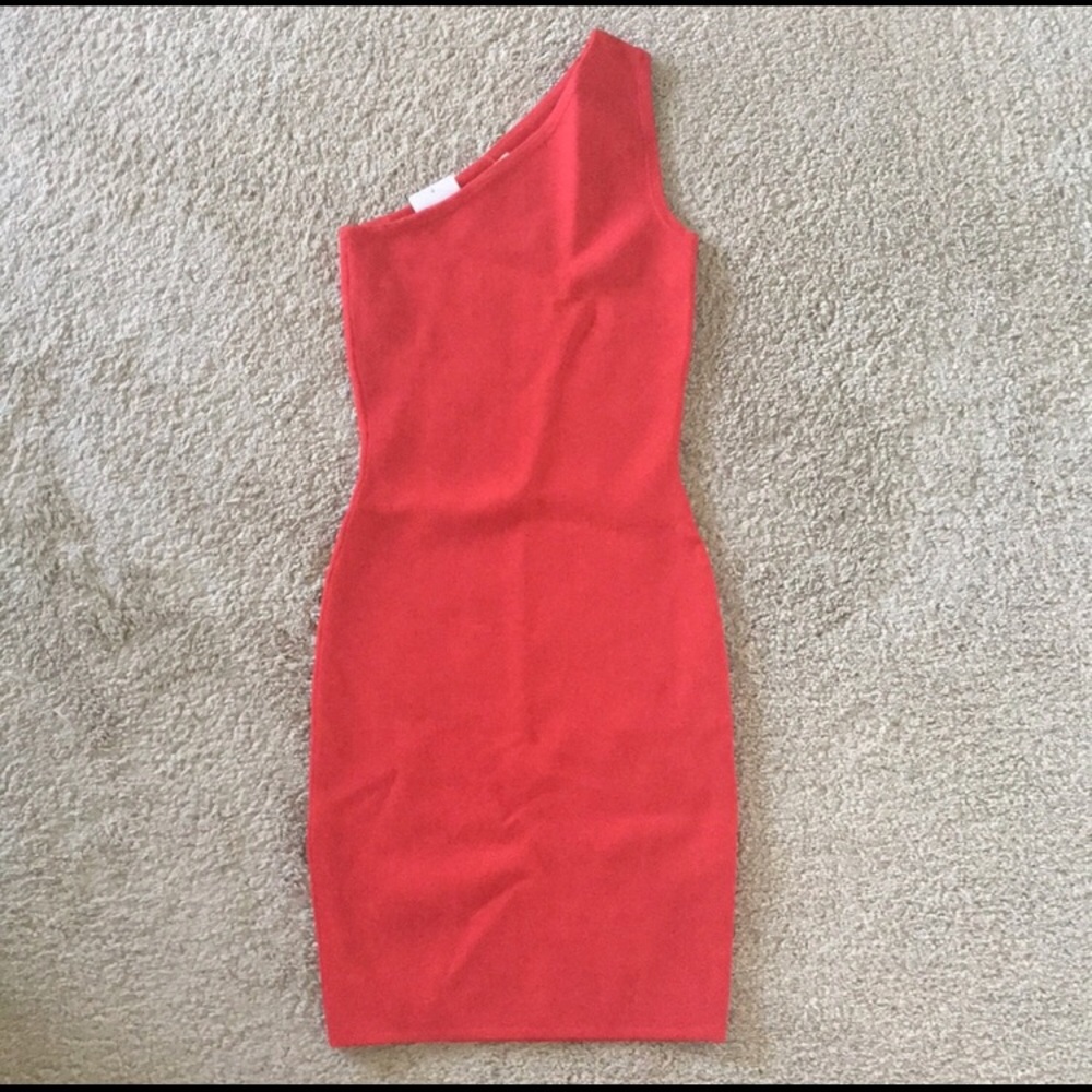 Bodycon one shoulder dress